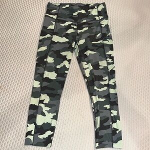 Lululemon Fast Free HR Crop 23 Green Camo Leggings Sz 8 Pockets Athletic